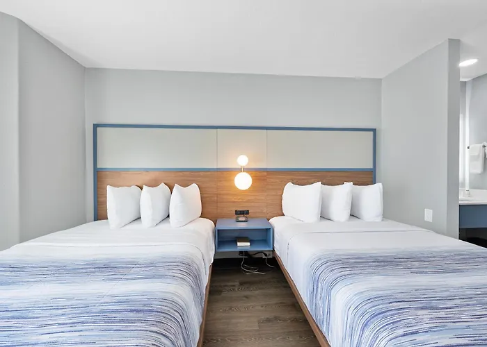 Americinn By Wyndham Champaign Area Hotel