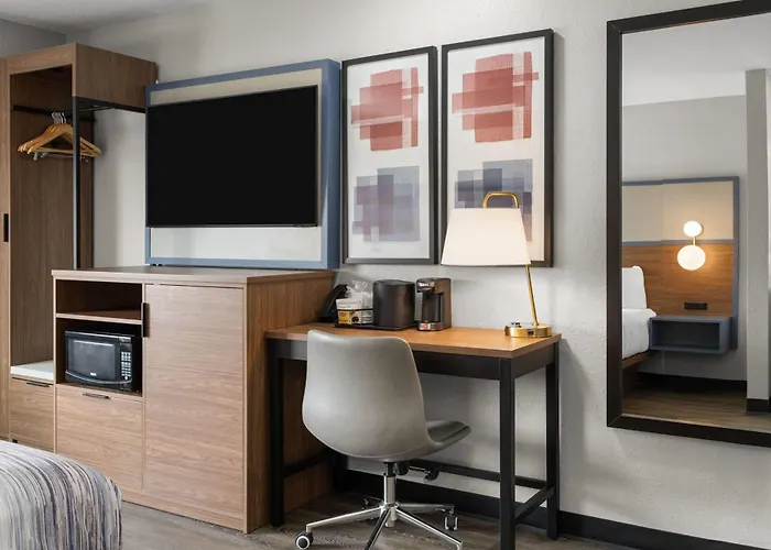 Americinn By Wyndham Champaign Area Hotel 2*