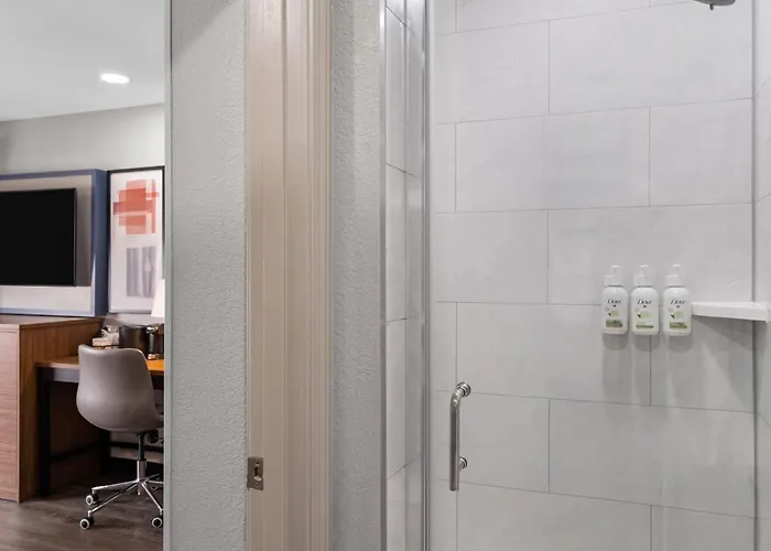 Hotel Americinn By Wyndham Champaign Area 2*