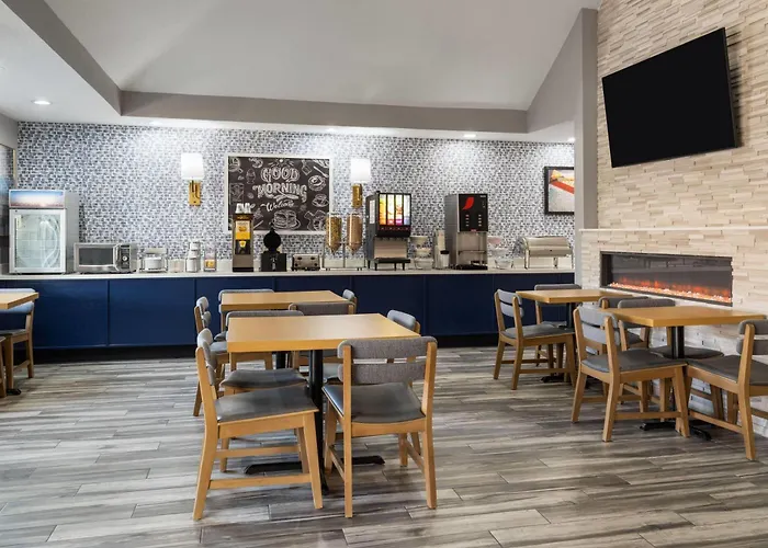 Americinn By Wyndham Champaign Area Hotel 2*