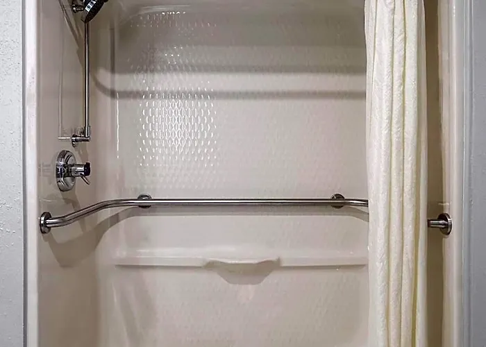 Hotel Americinn By Wyndham Champaign Area 2*