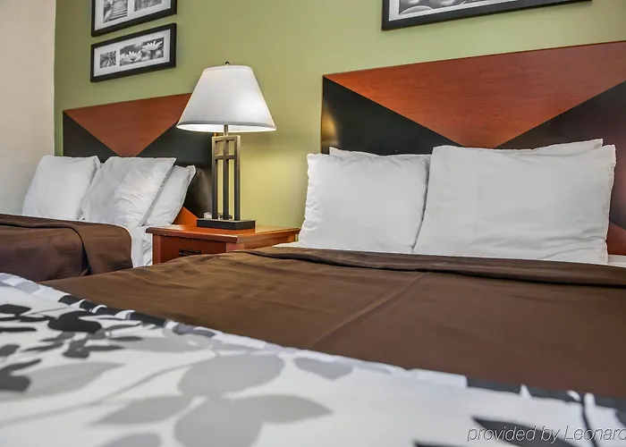 Americinn By Wyndham Champaign Area 2*